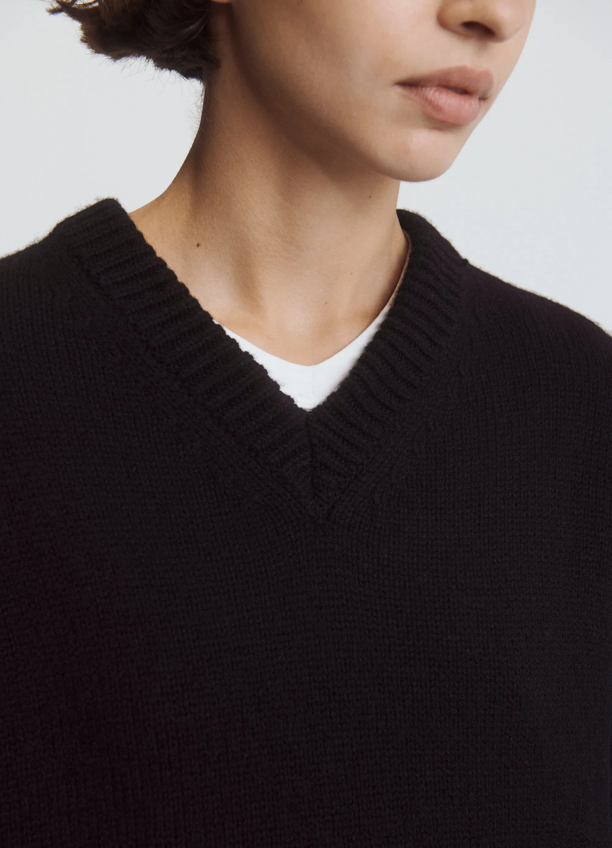 Balla Slouch V-Neck in Black