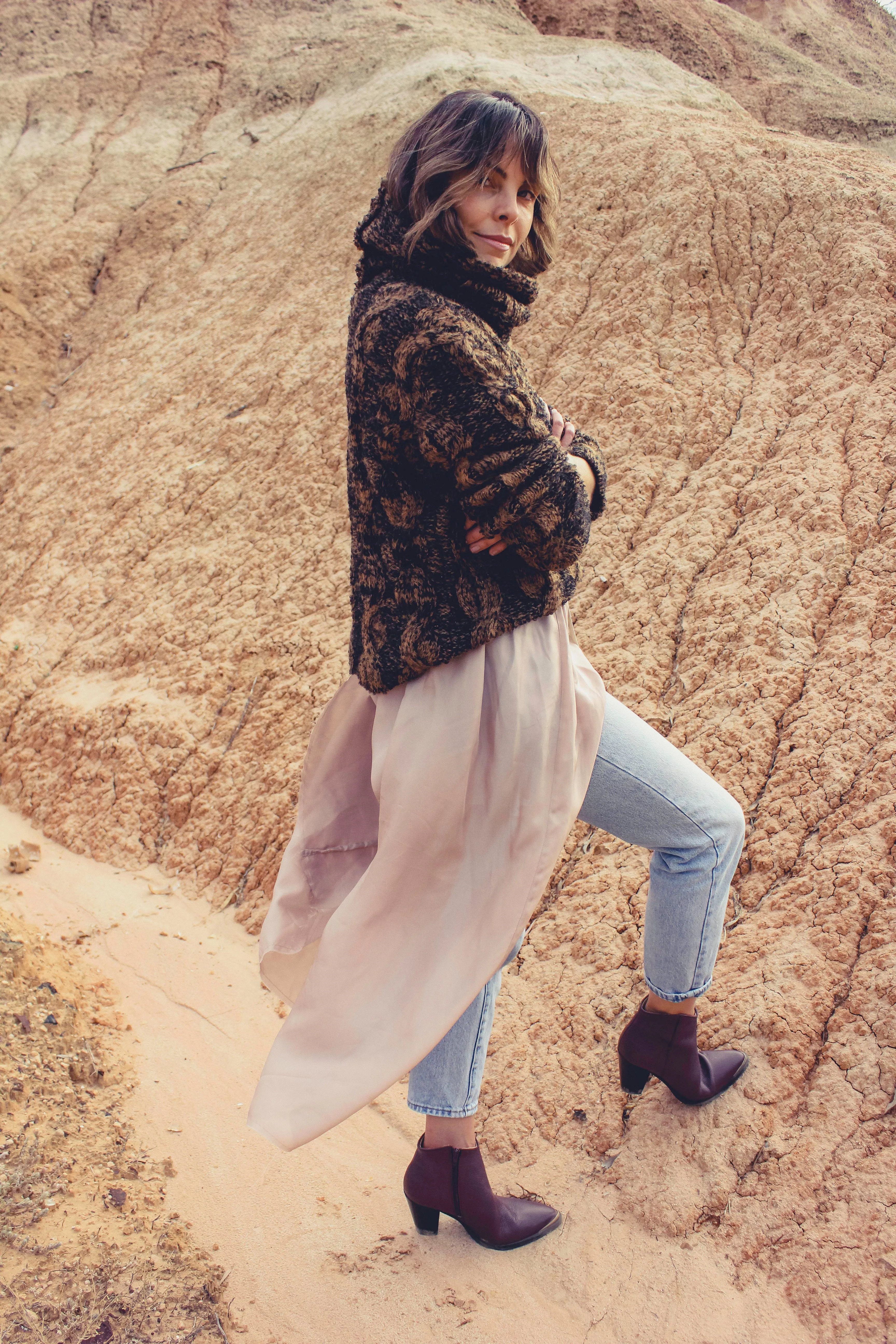 Cable knit funnel neck sweater - tortoishell