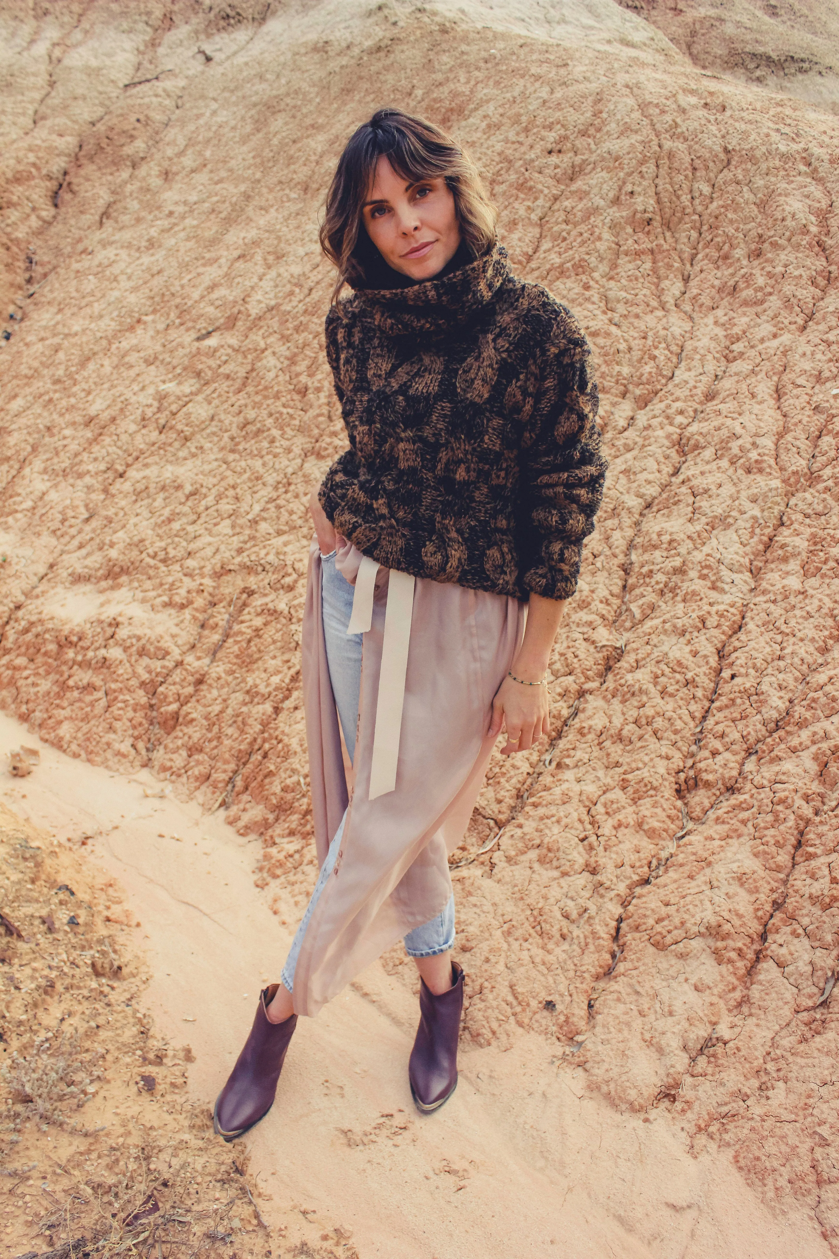 Cable knit funnel neck sweater - tortoishell
