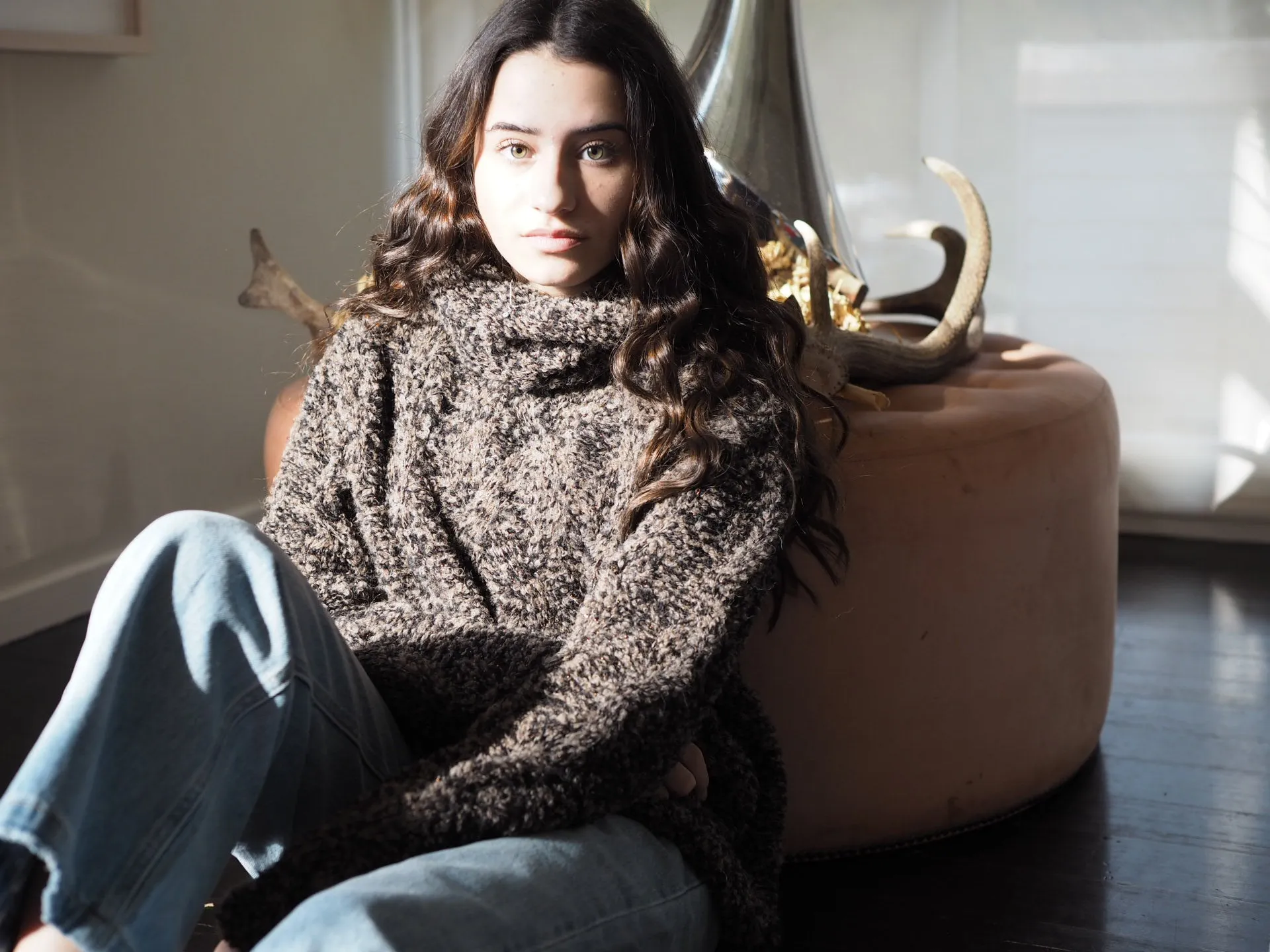 Cable knit funnel neck sweater - tortoishell