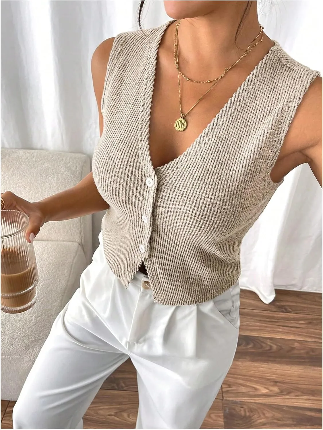 OYOANGLE Women's Plus Size Button Front Rib Knit Vest Tank Top Slit Hem Sleeveless Dressy Tops