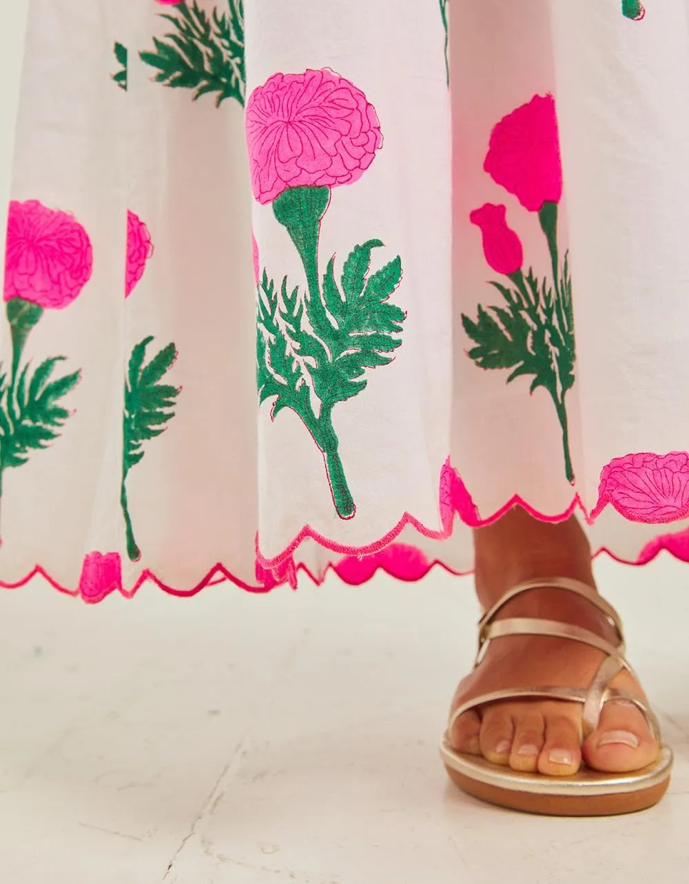 Women Boho Tie Shoulder Dress Y2k Floral Smocked Long Flowy Dresses Cute Summer Beach Spaghetti Strap Maxi Sundress