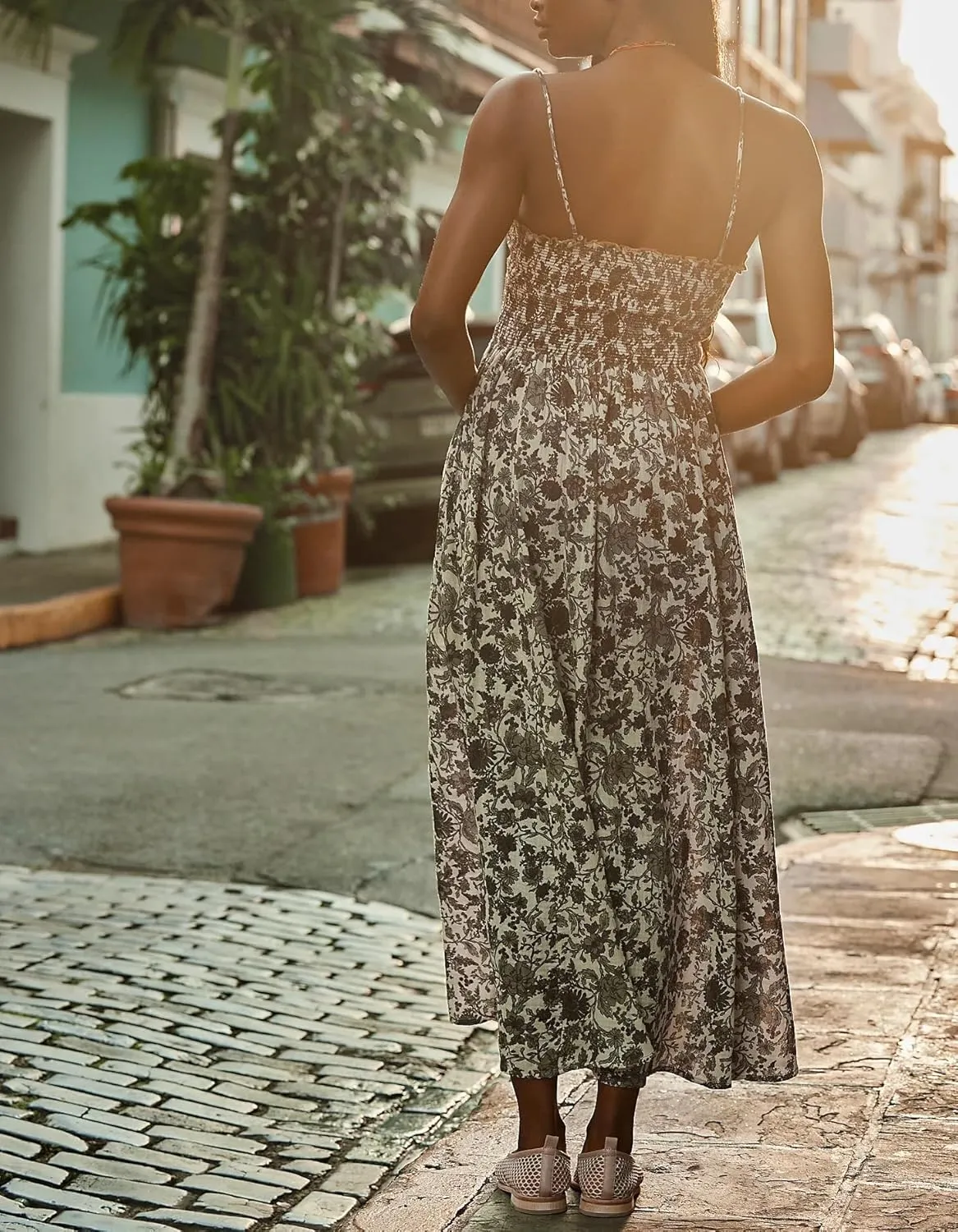 Womens Y2k Spaghetti Strap Dress Boho Floral Smocked Backless Maxi Dress Casual Summer Vacation Long Flowy Sundress